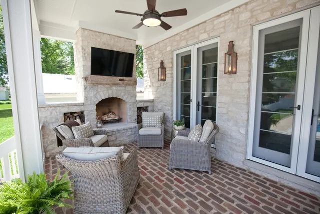 $9,850 | 20 South Ewing Street, Naperville, IL 60540