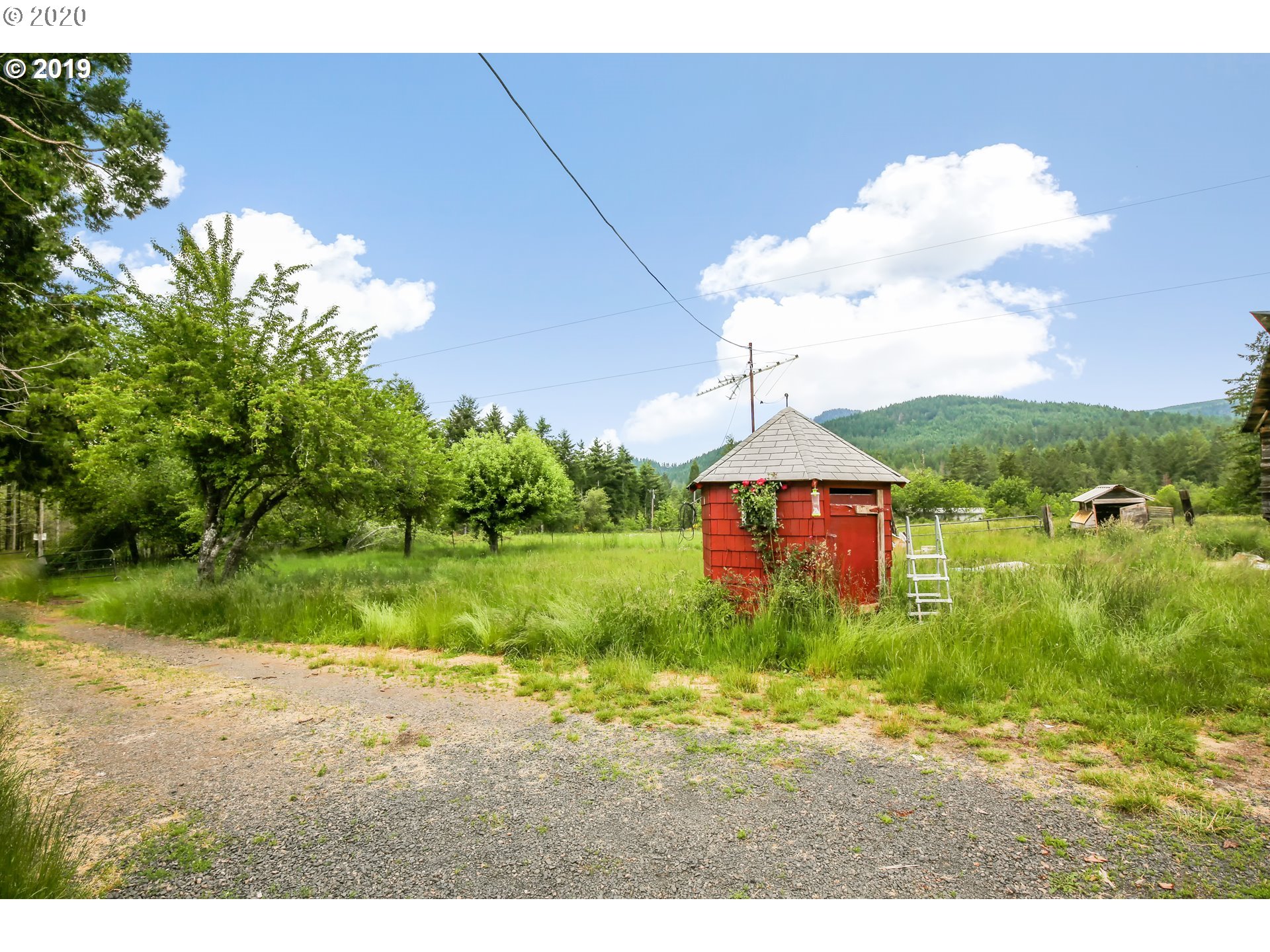 39260 Old Giustina Mill Road Dexter, OR 97431 - Photo 4 of 26 Gallery Image 4