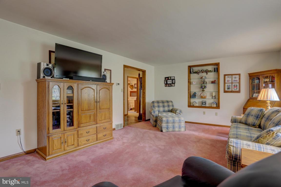 1009 Union House Road Lititz, PA 17543 - Photo 13 of 26