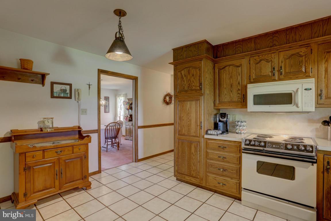 1009 Union House Road Lititz, PA 17543 - Photo 4 of 26