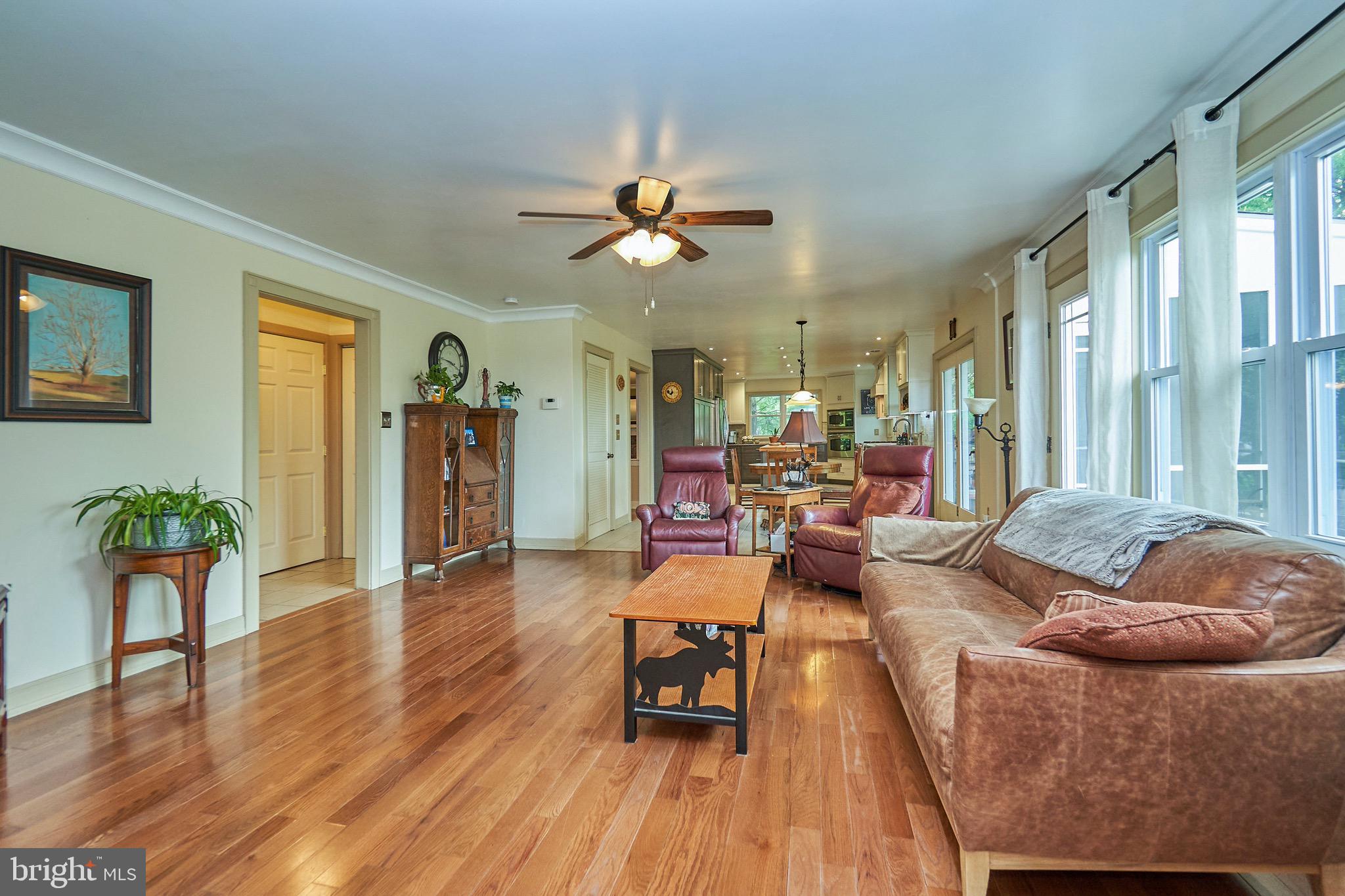 36716 North Fork Road Purcellville, VA 20132 - Photo 22 of 78 Family Room