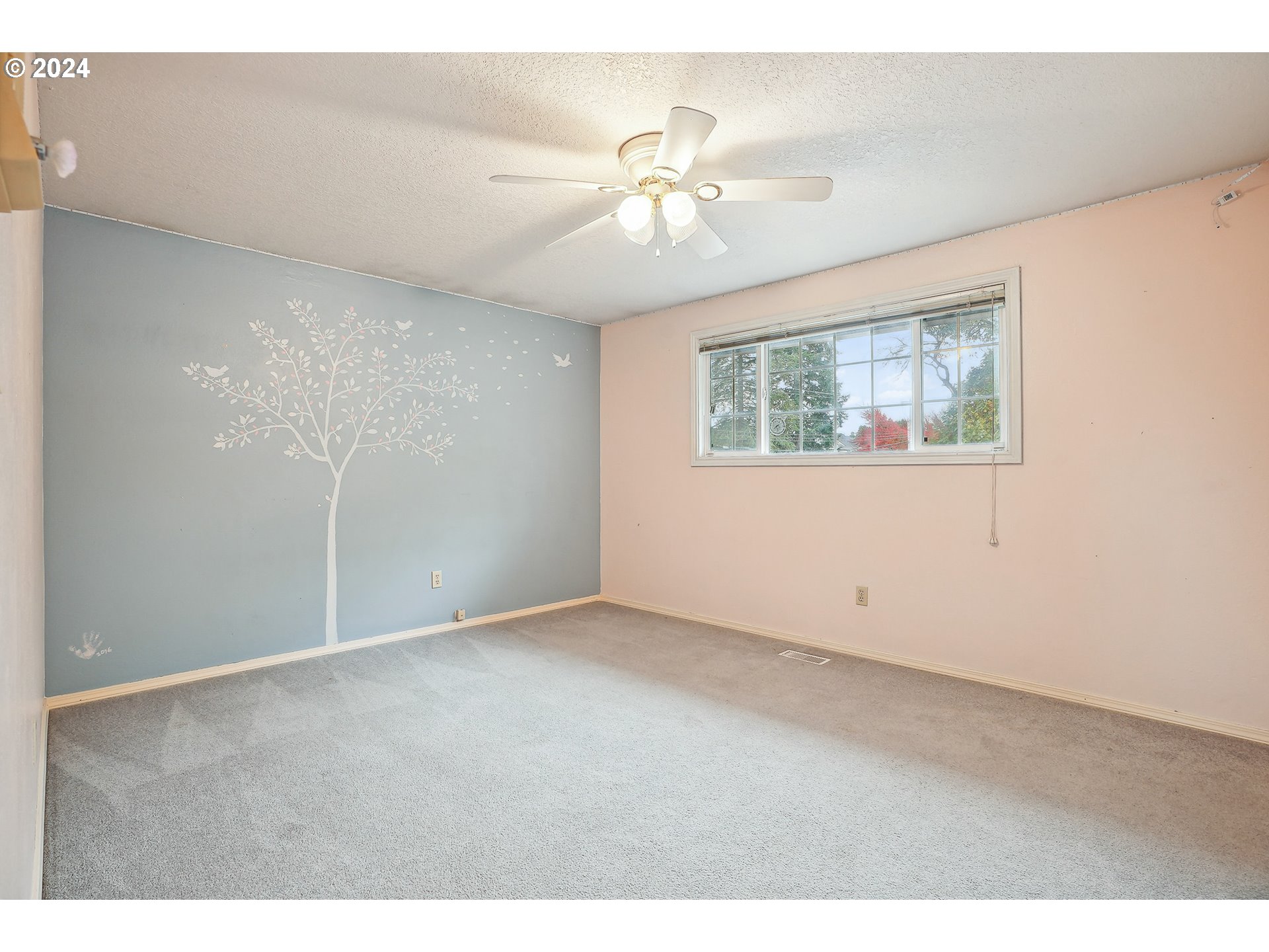 7450 Ridge Drive Gladstone, OR 97027 - Photo 22 of 44 Bedroom