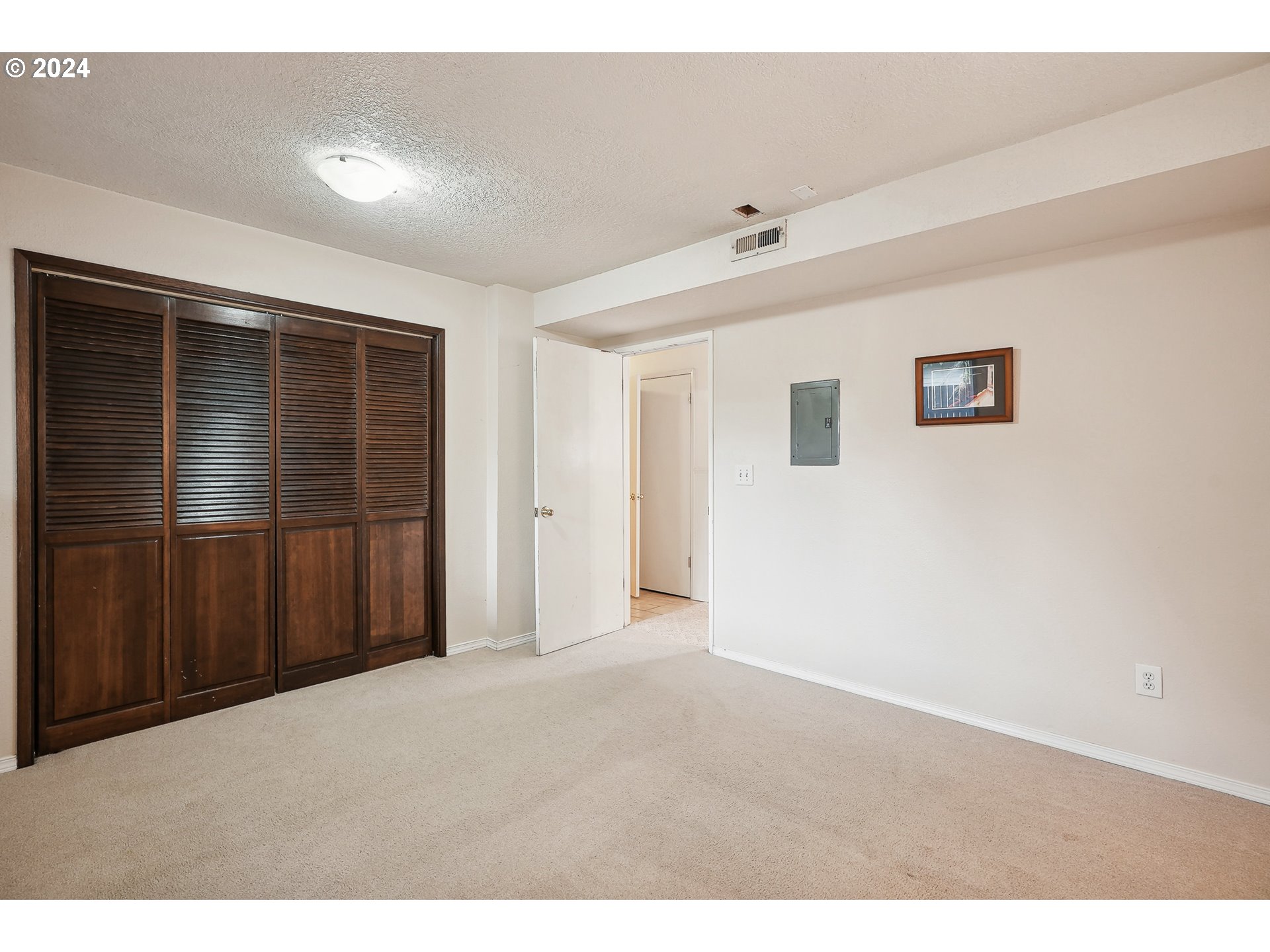 7450 Ridge Drive Gladstone, OR 97027 - Photo 26 of 44 Bedroom