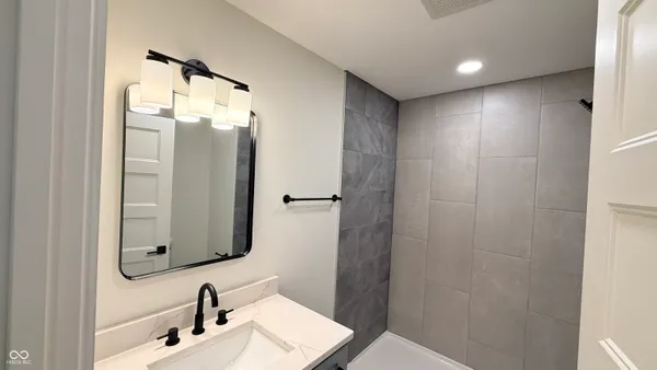 $2,300 | 1835 Applegate Street, Indianapolis, IN 46203