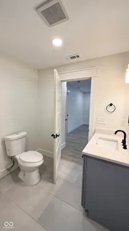 $2,300 | 1835 Applegate Street, Indianapolis, IN 46203