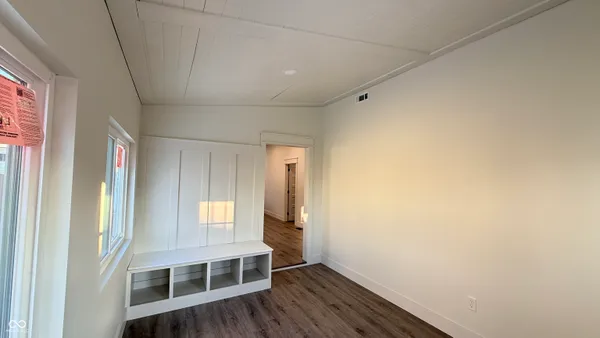 $2,300 | 1835 Applegate Street, Indianapolis, IN 46203