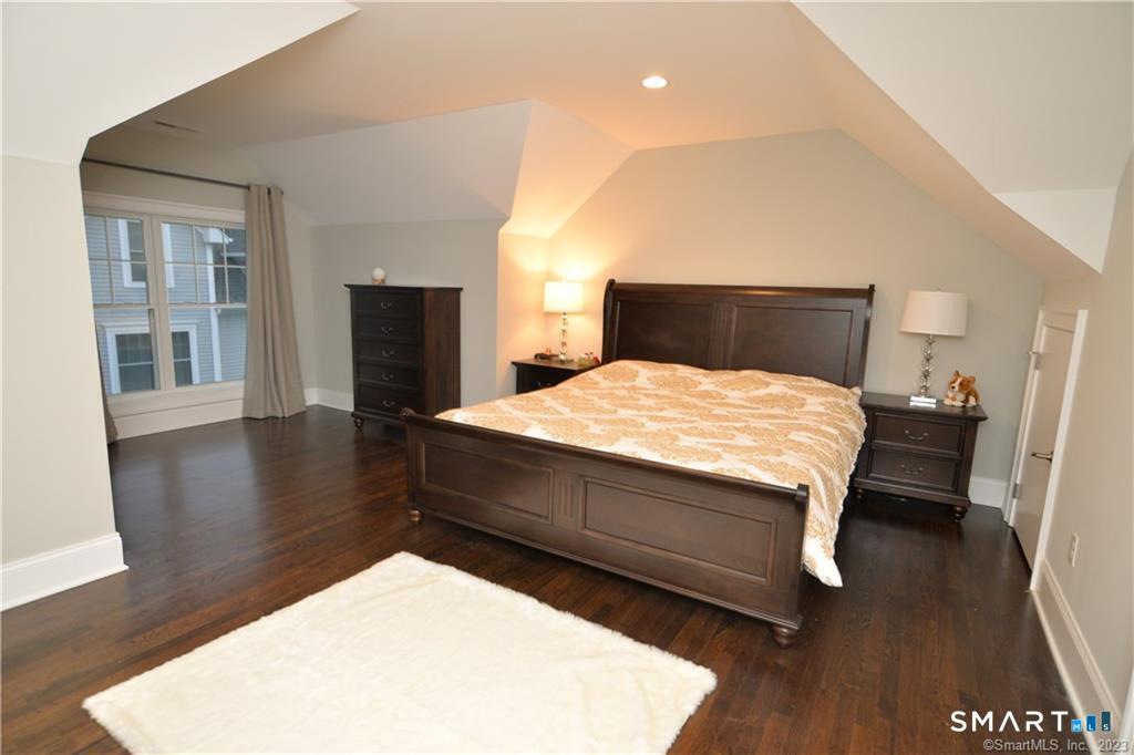 115-71 Colonial Road Stamford, CT 06906 - Photo 11 of 29