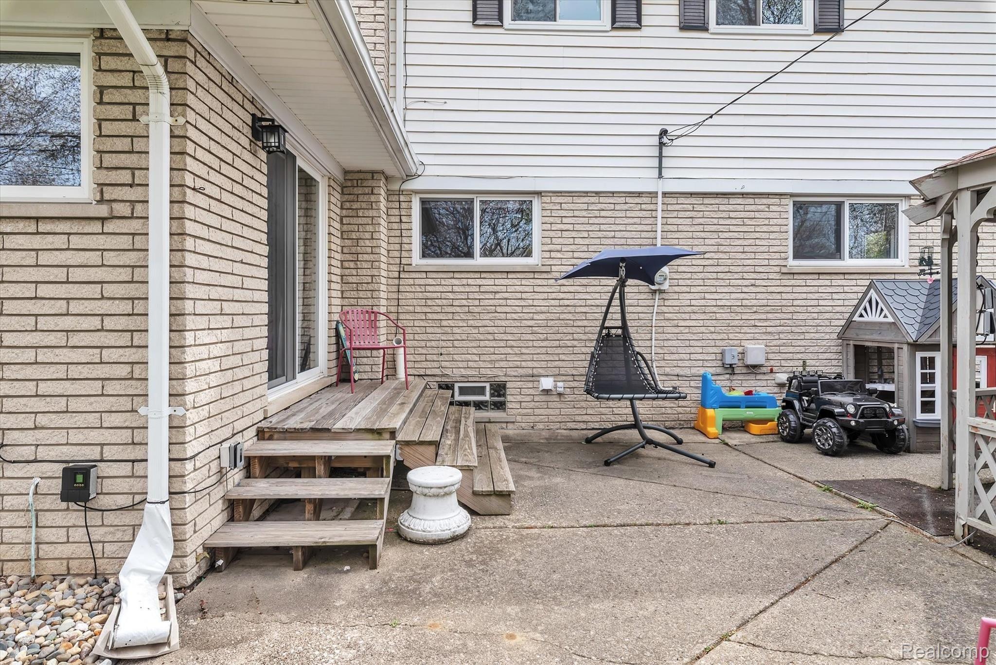 9620 Reeck Road Allen Park, MI 48101 - Photo 59 of 61 62-9620-Reeck-Rd-WindowStill-Real-Estate-Photography-62.jpg