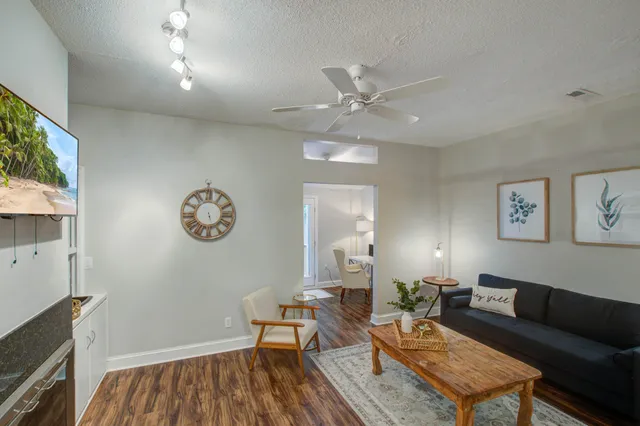 $2,850 | 713 Davenport Drive, Mount Pleasant, SC 29464