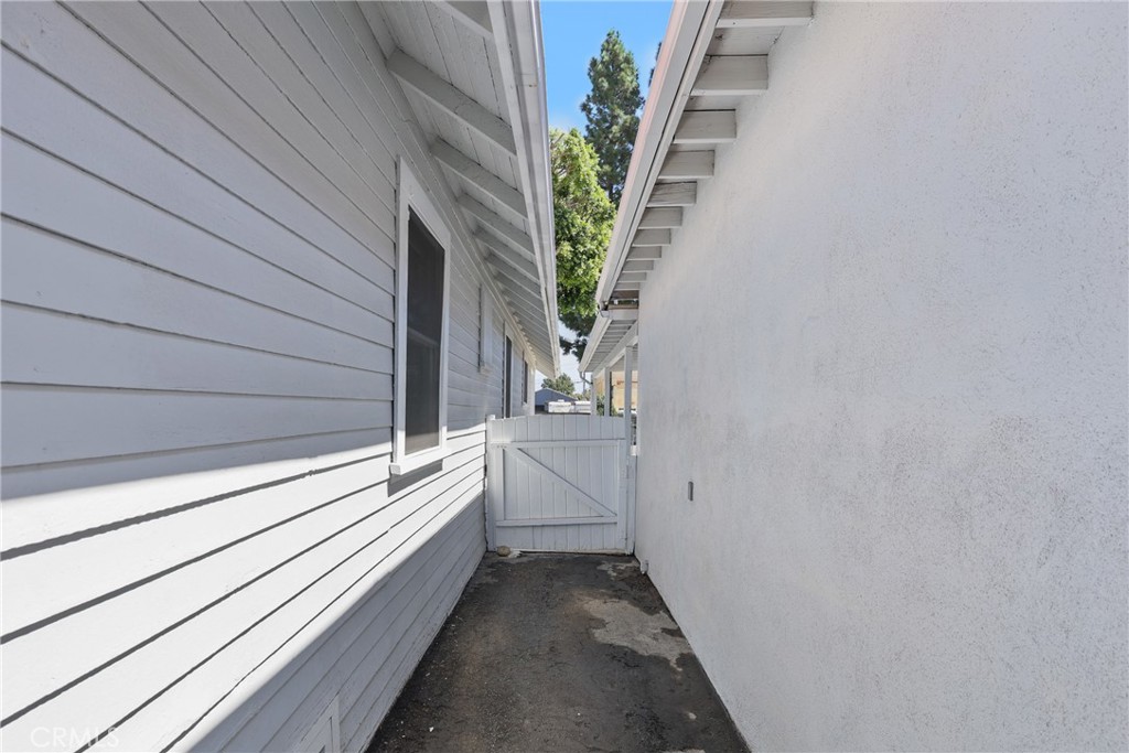 15323 Paramount Boulevard Paramount, CA 90723 - Photo 36 of 72 15329 Paramount Blvd: Home / Side Yard