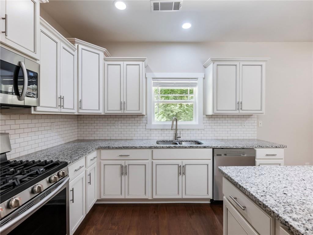 6351 Blackjack Road Flowery Branch, GA 30542 - Photo 13 of 47