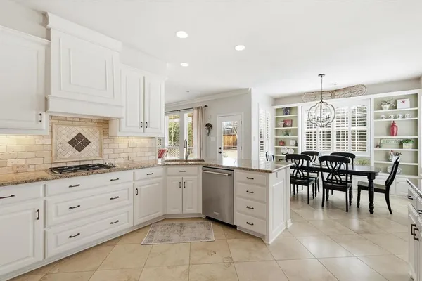 $728,850 | 801 Bent Tree Drive, Euless, TX 76039