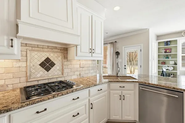$728,850 | 801 Bent Tree Drive, Euless, TX 76039