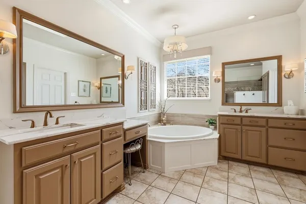 $728,850 | 801 Bent Tree Drive, Euless, TX 76039