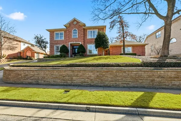 $728,850 | 801 Bent Tree Drive, Euless, TX 76039