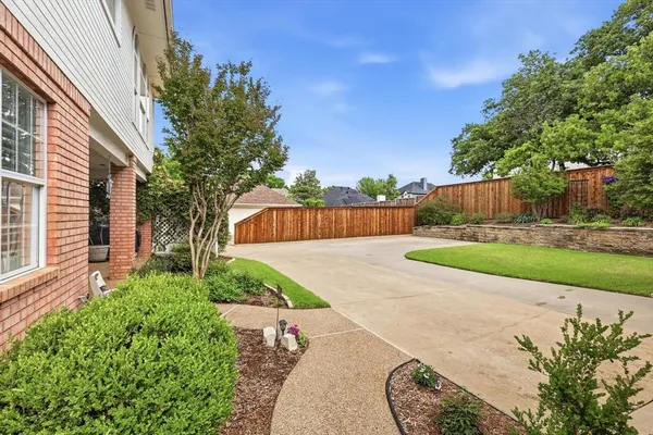 $709,500 | 801 Bent Tree Drive, Euless, TX 76039