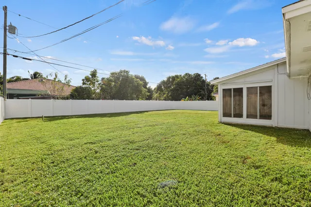 a view of patio with yard
