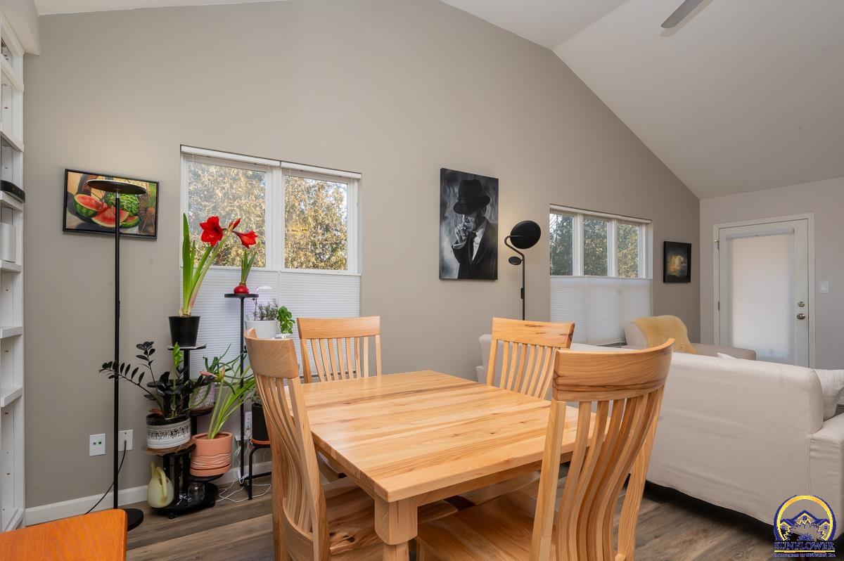 3336 Southeast Powell Street Topeka, KS 66605 - Photo 12 of 33