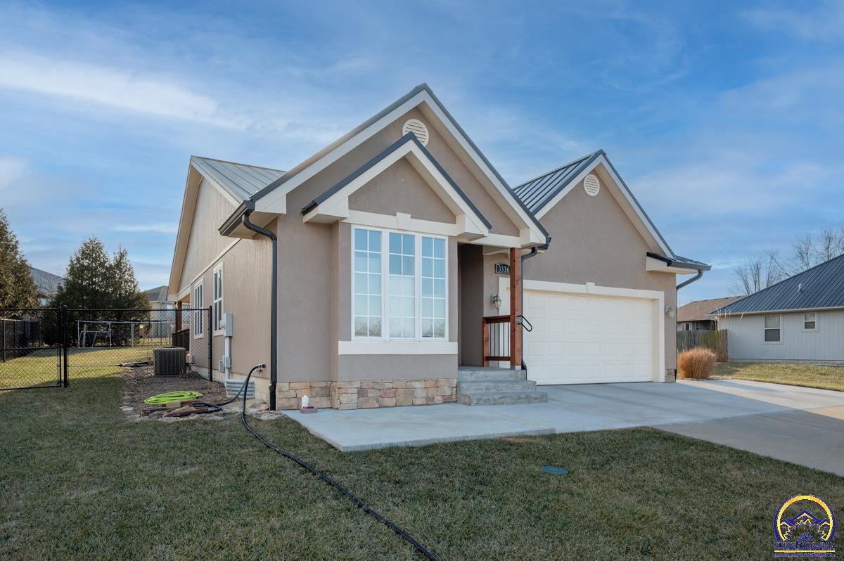 3336 Southeast Powell Street Topeka, KS 66605 - Photo 2 of 33