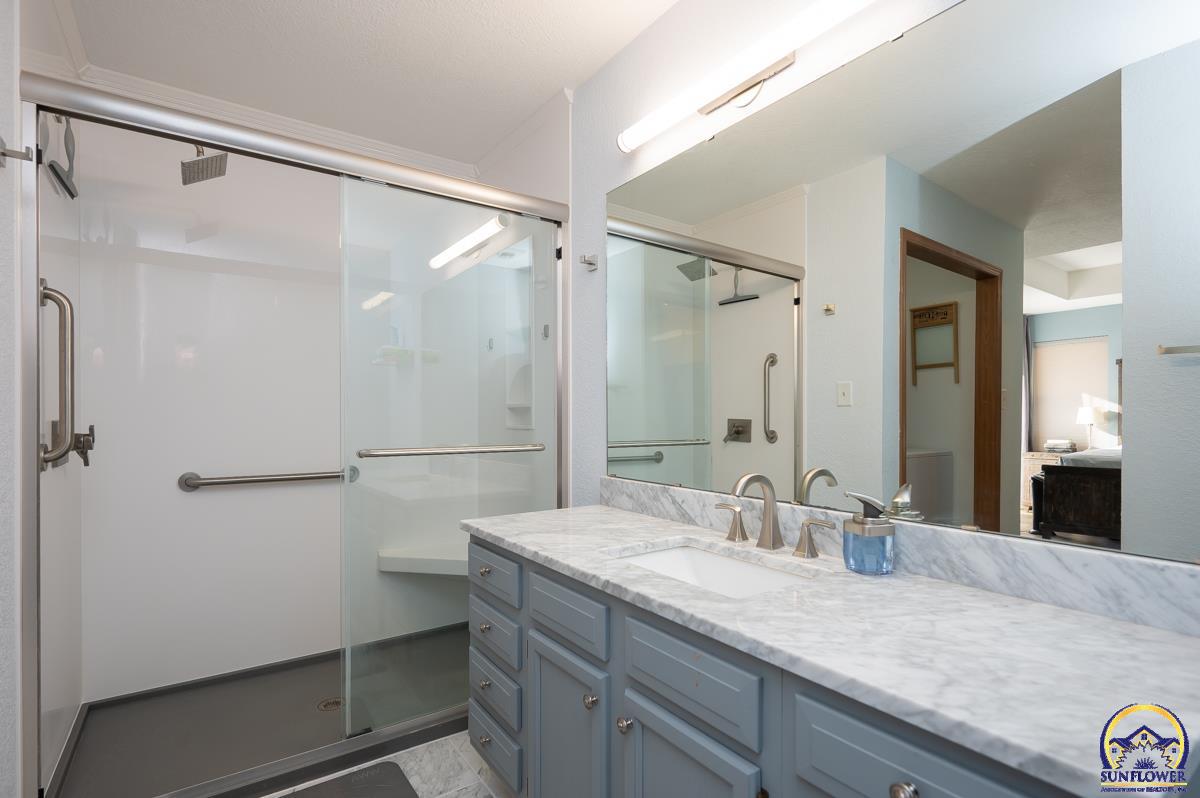 3336 Southeast Powell Street Topeka, KS 66605 - Photo 21 of 33