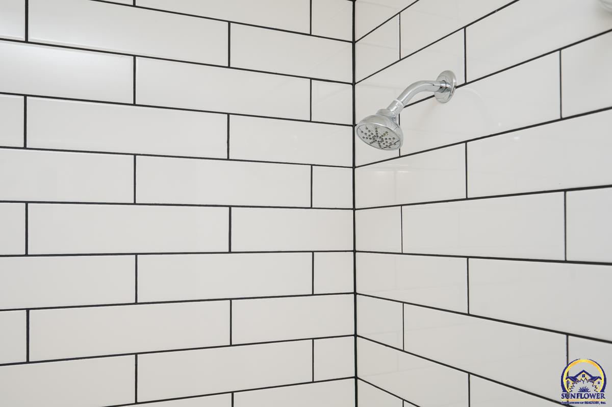 3336 Southeast Powell Street Topeka, KS 66605 - Photo 23 of 33