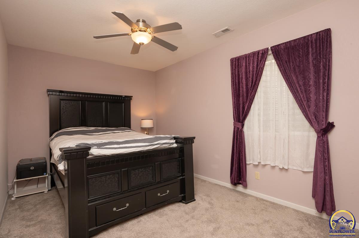 3336 Southeast Powell Street Topeka, KS 66605 - Photo 31 of 33