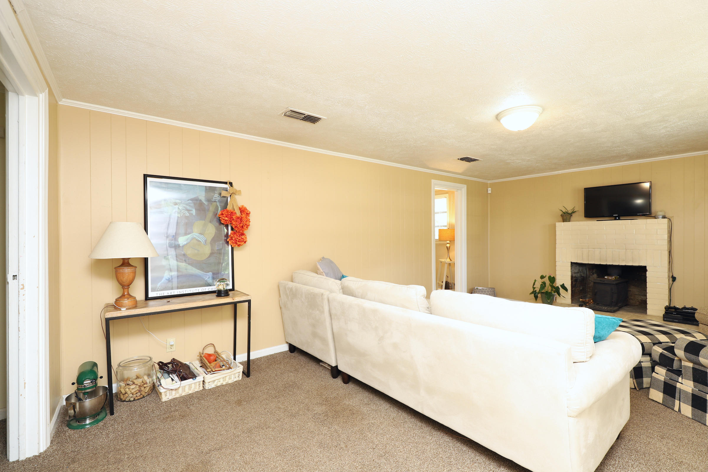 272 Sand Pit Road Aberdeen, NC 28315 - Photo 11 of 38 Liv Rm and fireplace