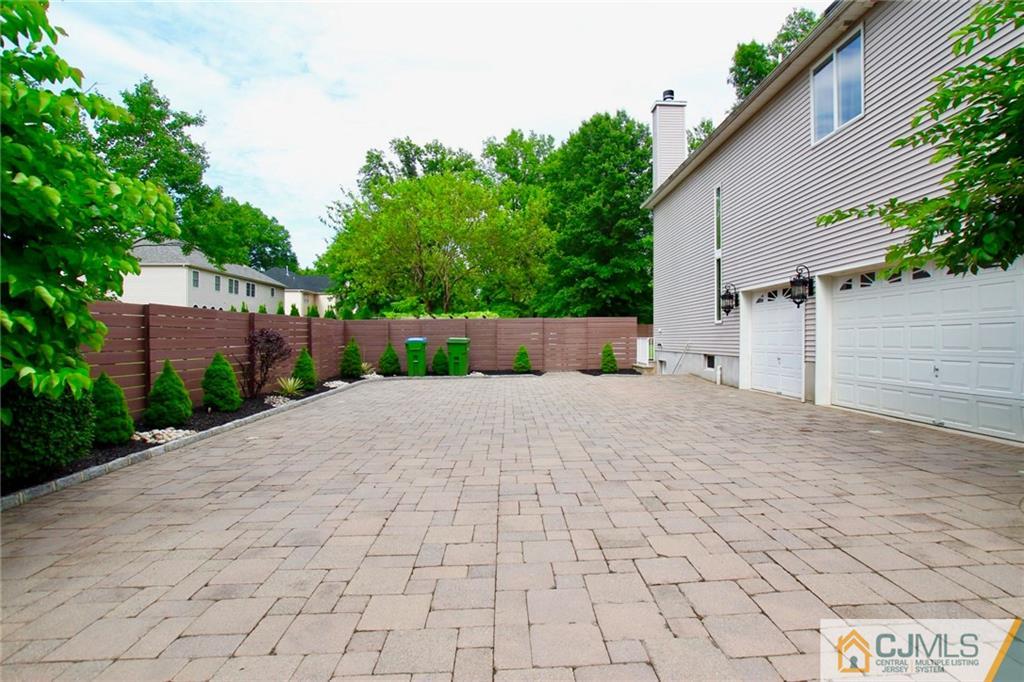 17 Richard Road Edison, NJ 08820 - Photo 4 of 25 a view of a back yard of the house