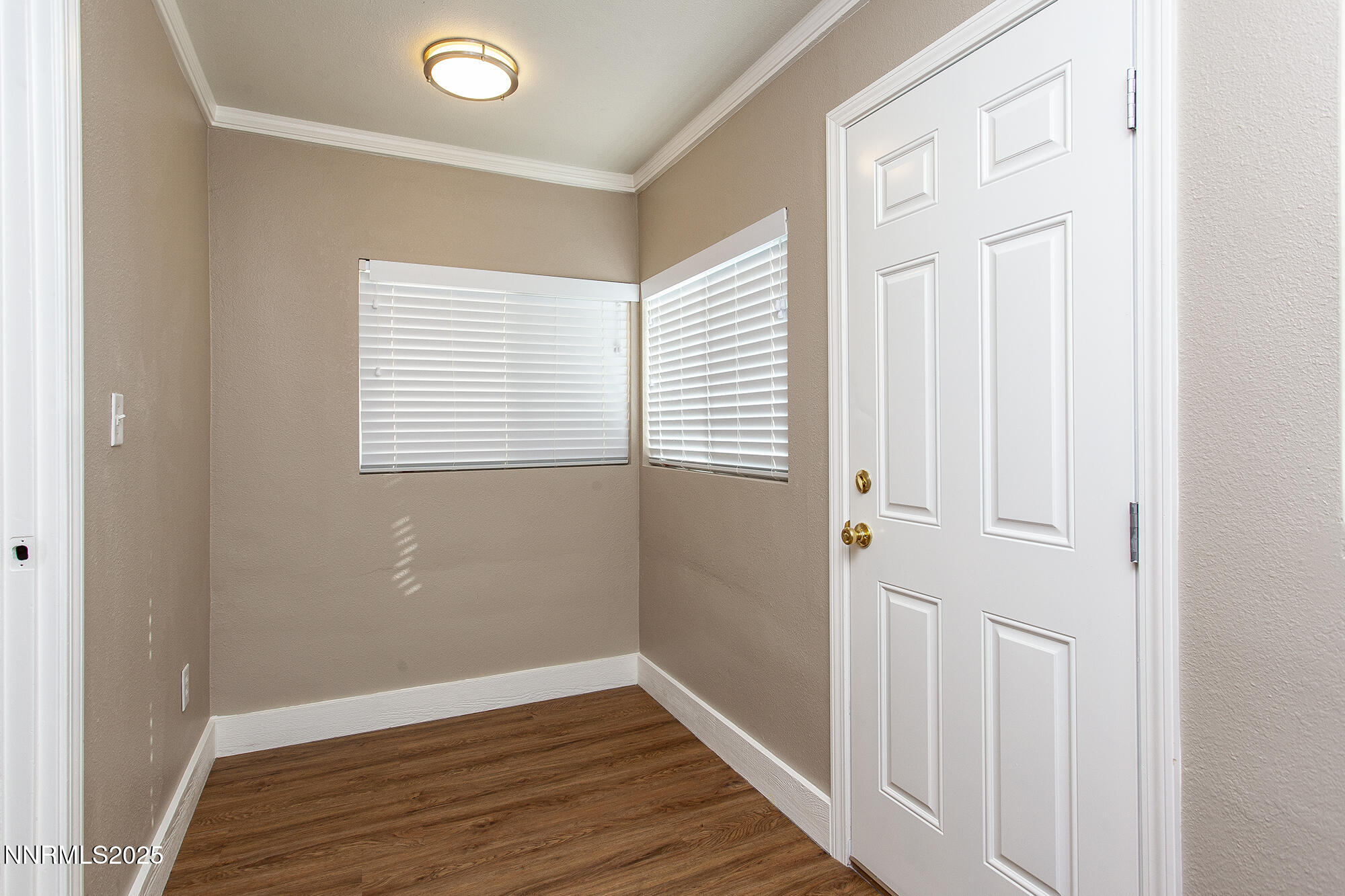 376 Wheeler Avenue Reno, NV 89502 - Photo 16 of 33 a view of a livingroom with wooden floor