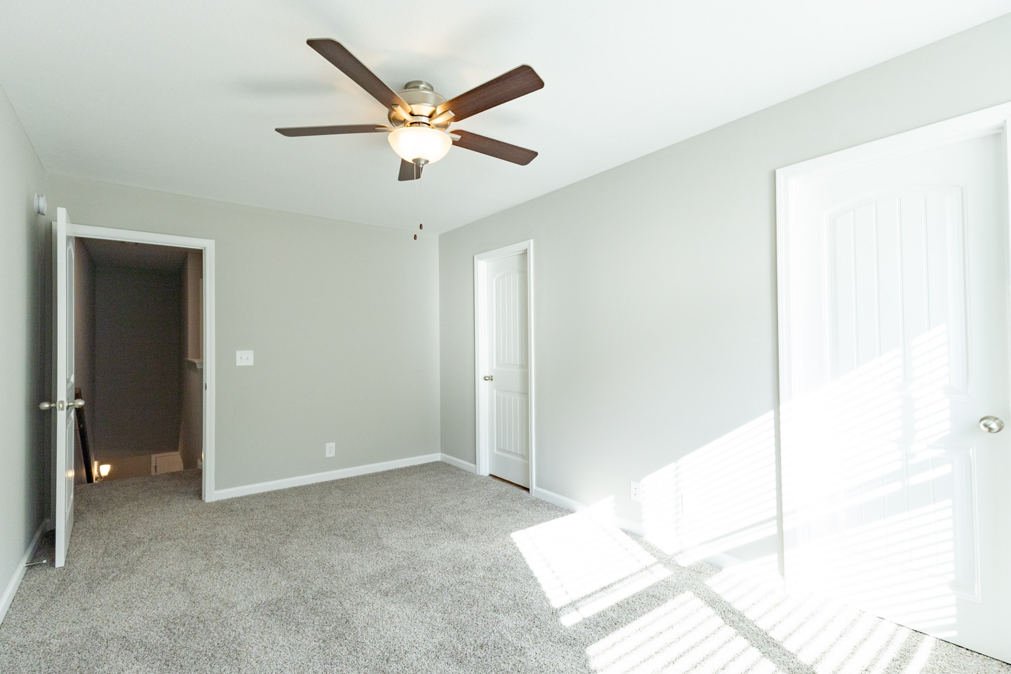 118 Davis Ridge Lane Clarksville, TN 37040 - Photo 17 of 35 a view of a livingroom with a ceiling fan