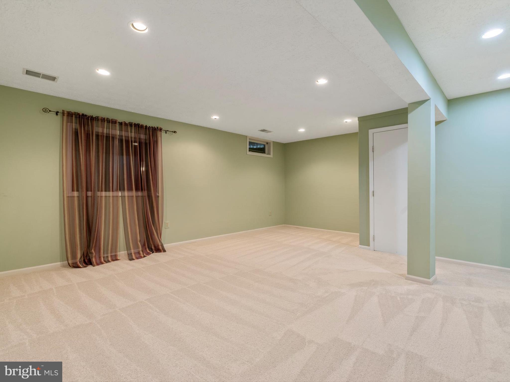 653 Willowby Run Pasadena, MD 21122 - Photo 26 of 31 a view of a hall with wooden floor