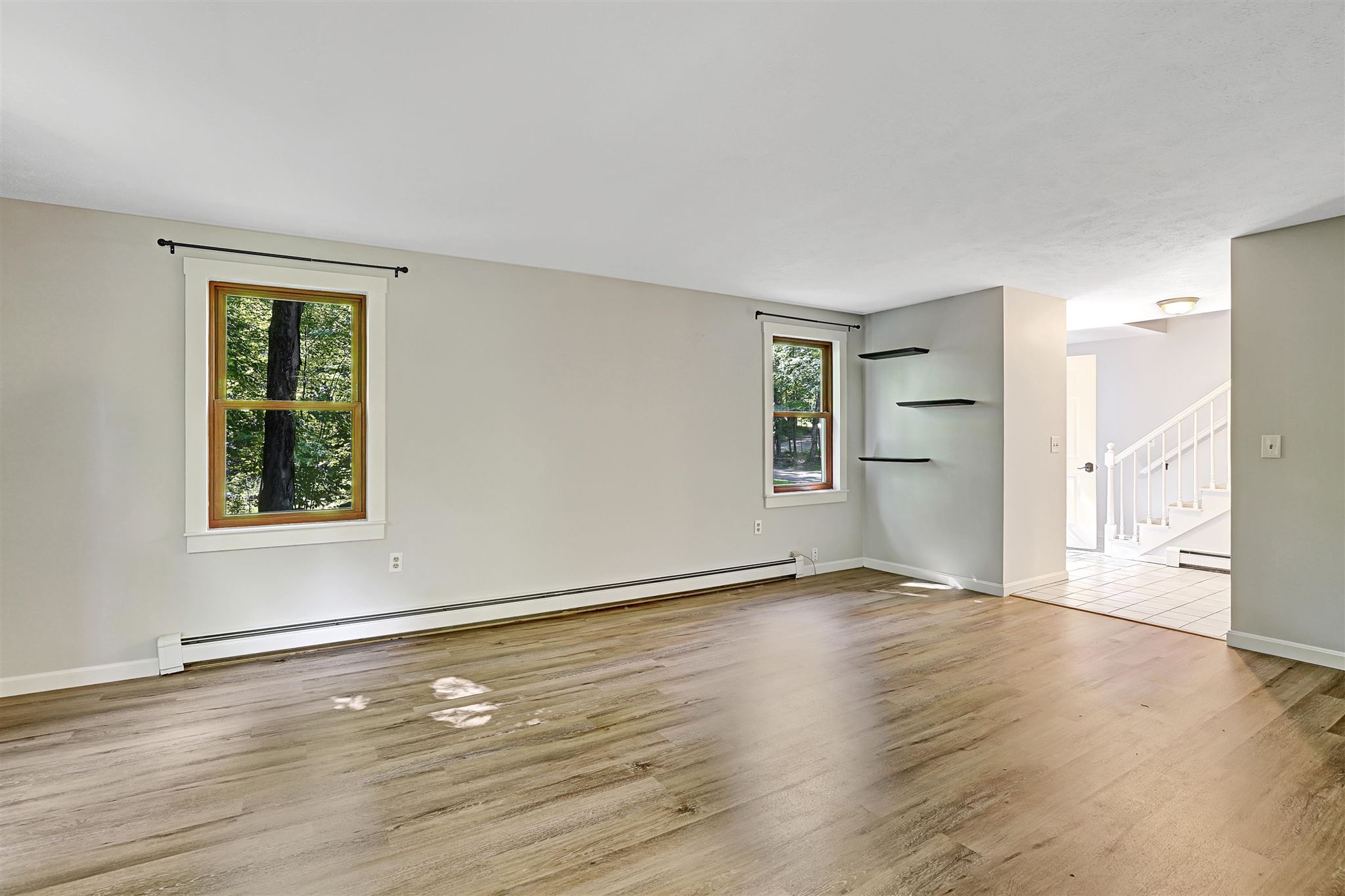 39 Dennison Road New Boston, NH 03070 - Photo 3 of 36
