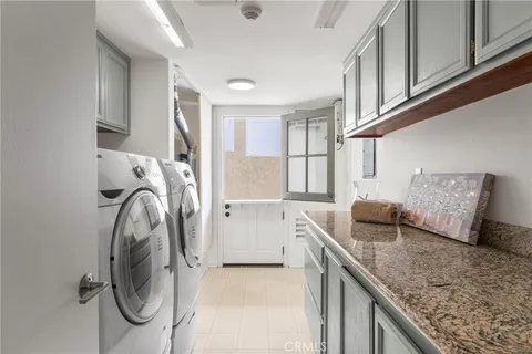 $1,399,000 | 217 South Helberta Avenue, Unit 3, Redondo Beach, CA 90277