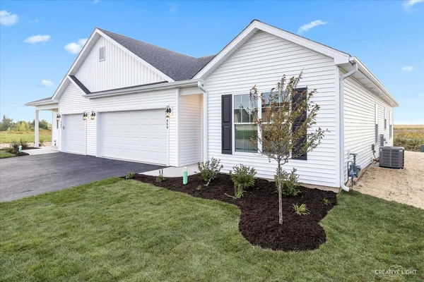 $274,900 | 519 Preston Street, Cortland, IL 60112