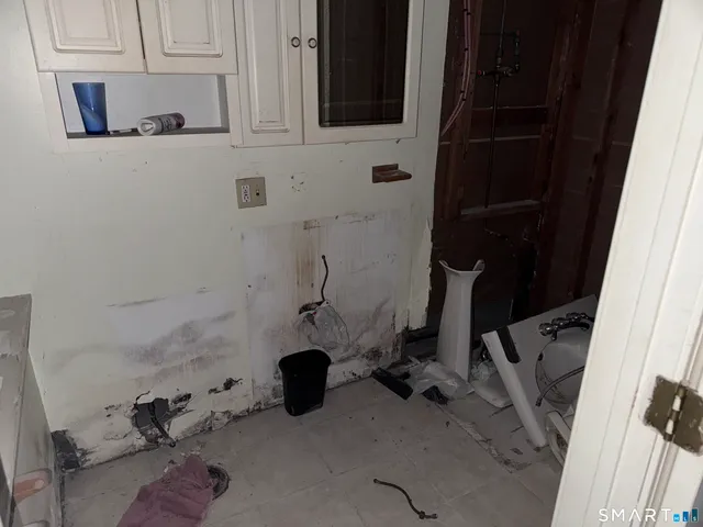 $299,000 | 62 Robert Treat Parkway, Milford, CT 06460