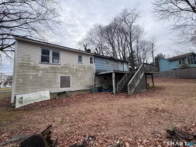 $299,000 | 62 Robert Treat Parkway, Milford, CT 06460