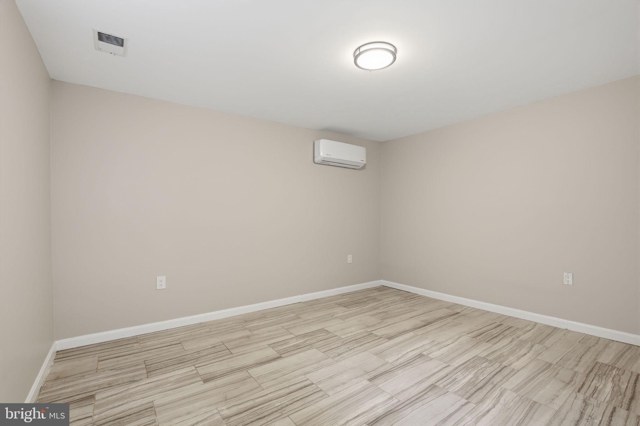 9087 Centerway Road Gaithersburg, MD 20879 - Photo 46 of 55 den/office space