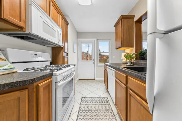 $225,000 | 996 Cleveland Avenue South, St. Paul, MN 55116