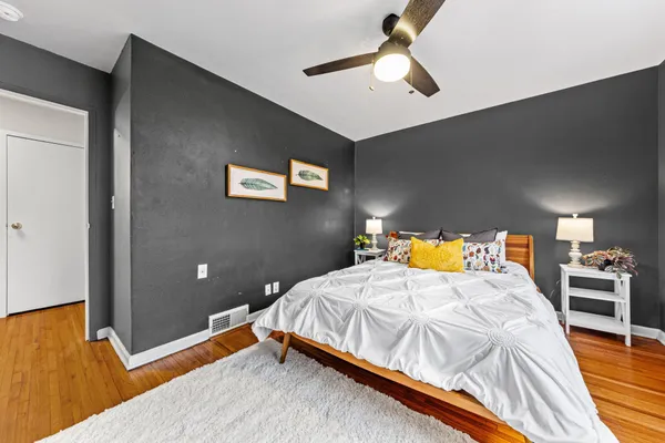 $225,000 | 996 Cleveland Avenue South, St. Paul, MN 55116