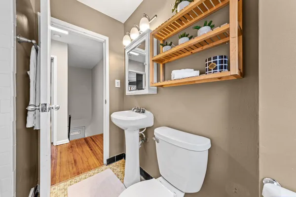 $225,000 | 996 Cleveland Avenue South, St. Paul, MN 55116