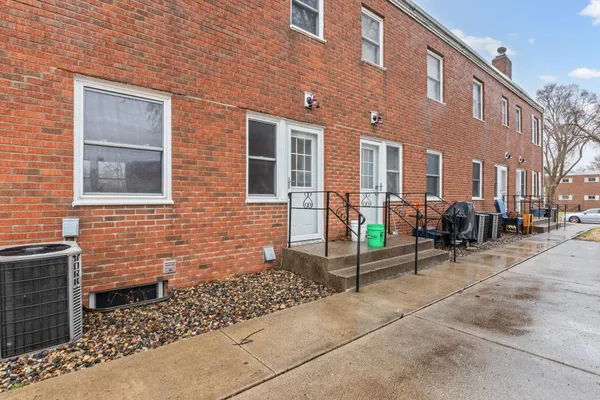 $225,000 | 996 Cleveland Avenue South, St. Paul, MN 55116