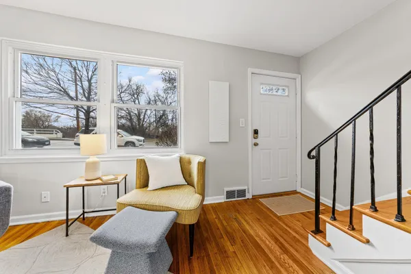 $225,000 | 996 Cleveland Avenue South, St. Paul, MN 55116
