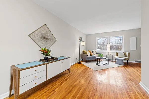 $225,000 | 996 Cleveland Avenue South, St. Paul, MN 55116