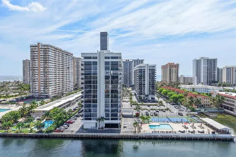 $560,000 | 2017 South Ocean Drive, Unit 910, Hallandale Beach, FL 33009