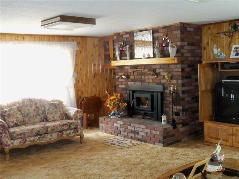 322 Point Road Ellsworth, ME 04605 - Photo 2 of 34 Living Room.