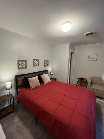 $3,950 | 486 Main Street, Unit B, Winooski, VT 05446