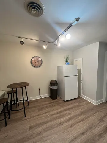 $3,950 | 486 Main Street, Unit B, Colchester, VT 05446