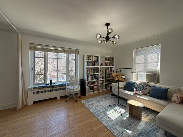 $3,800 | 11 Monmouth Court, Unit 3, Brookline, MA 02446