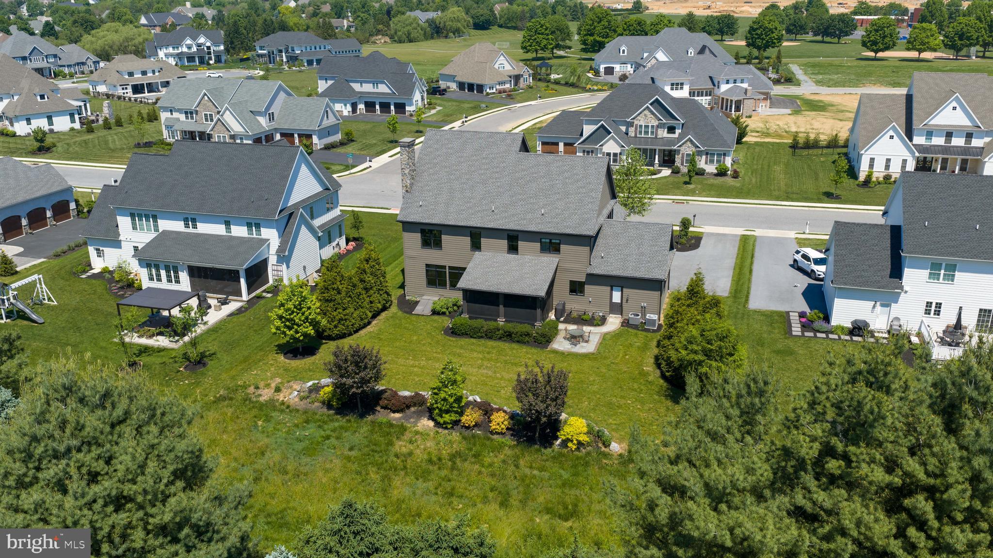 428 Southampton Drive Lititz, PA 17543 - Photo 58 of 60 an aerial view of a house with a garden