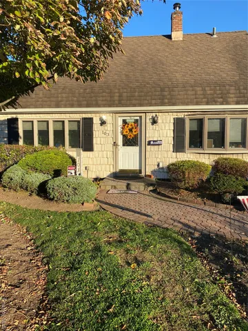 $729,000 | 103 Ranch Lane, Levittown, NY 11756